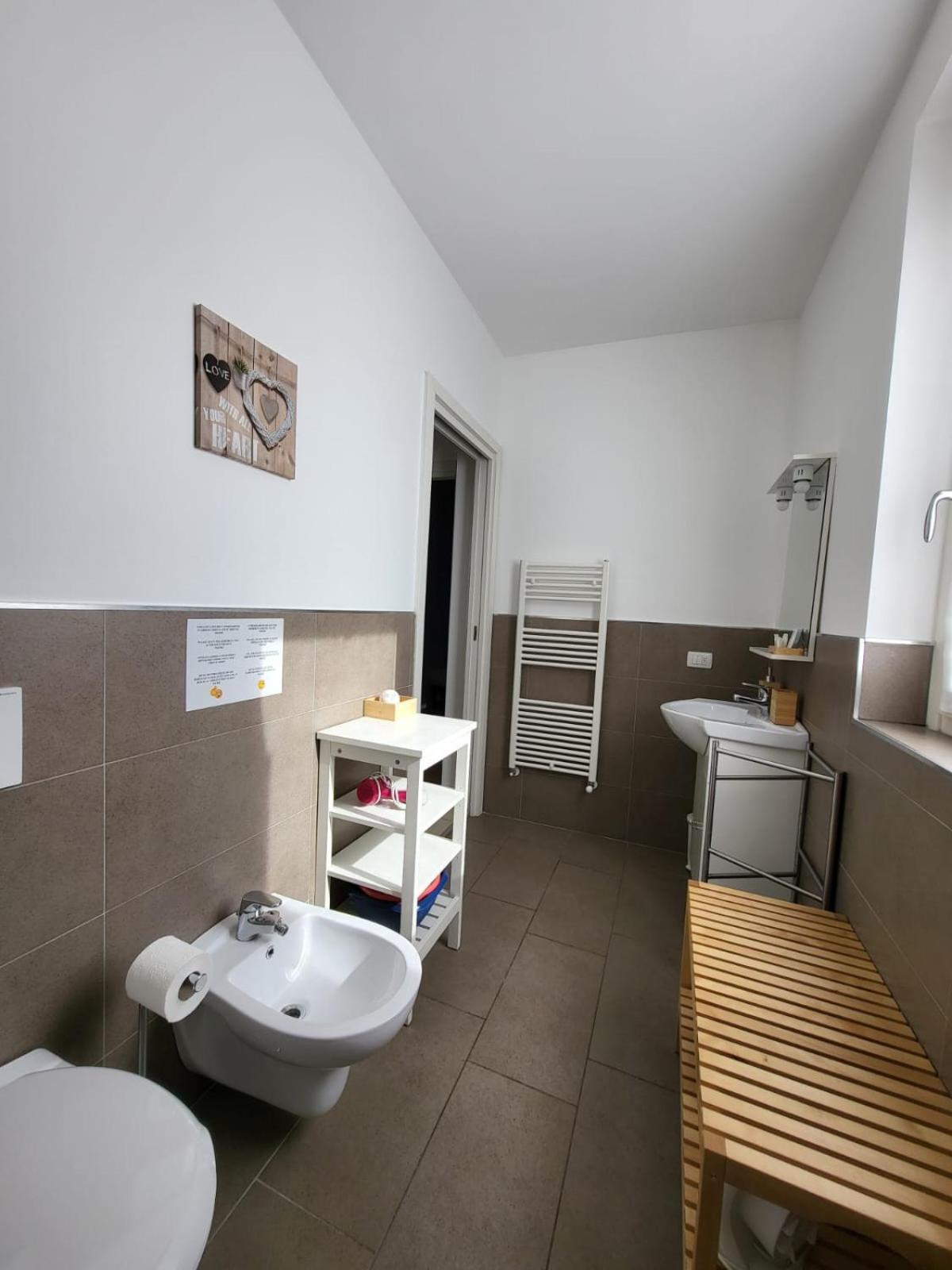 Red Apartment - Residenza Silvana Verbania Bagian luar foto